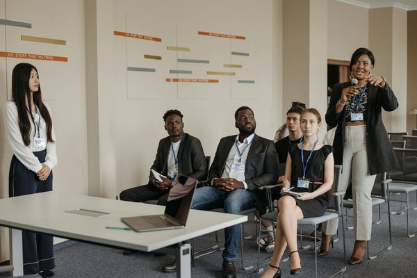 Boosting uk business management: the role of cutting-edge technologies in elevating efficiency